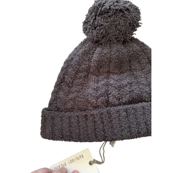 Barefoot Dreams CozyChic Cable Knit Beanie Pom Pom Hat Dark Brown One Size NWT - Picture 6 of 9